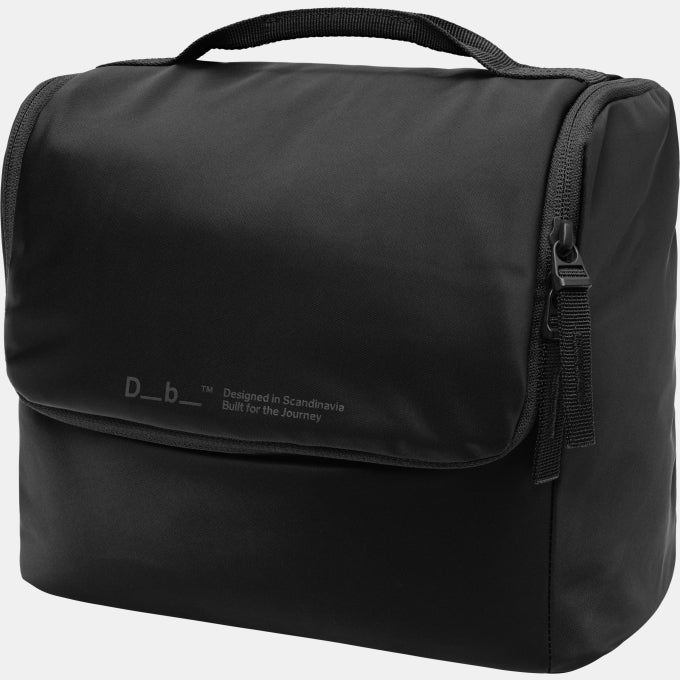 ESSENTIAL WASH BAG M